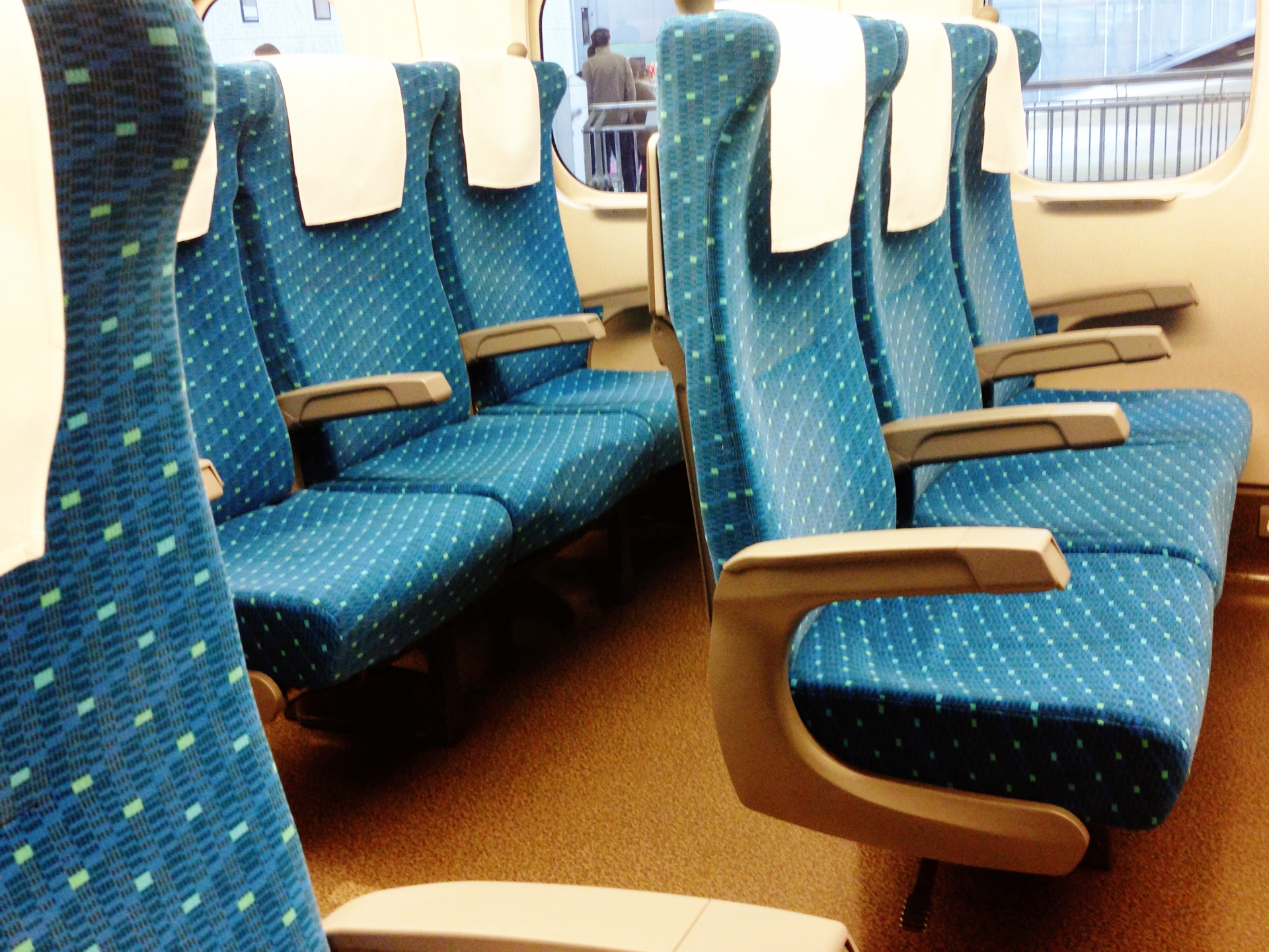 東海道・山陽新幹線の自由席はどこ？混雑状況やオススメの乗車位置も 